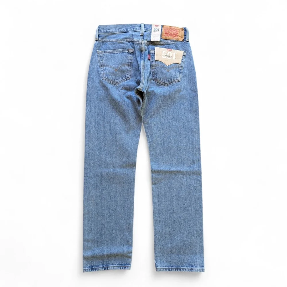 Levi’s 501 Original Fit Jeans 30x30 Light Stonewash Button Fly Modern Vintage